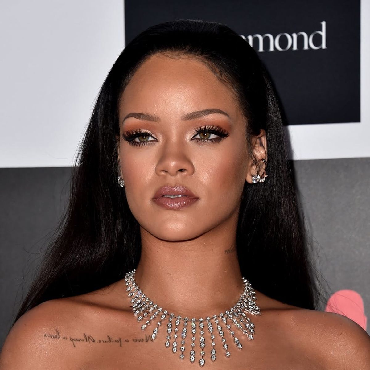 Rihanna’s New Haircut Is Blunt Bob Perfection