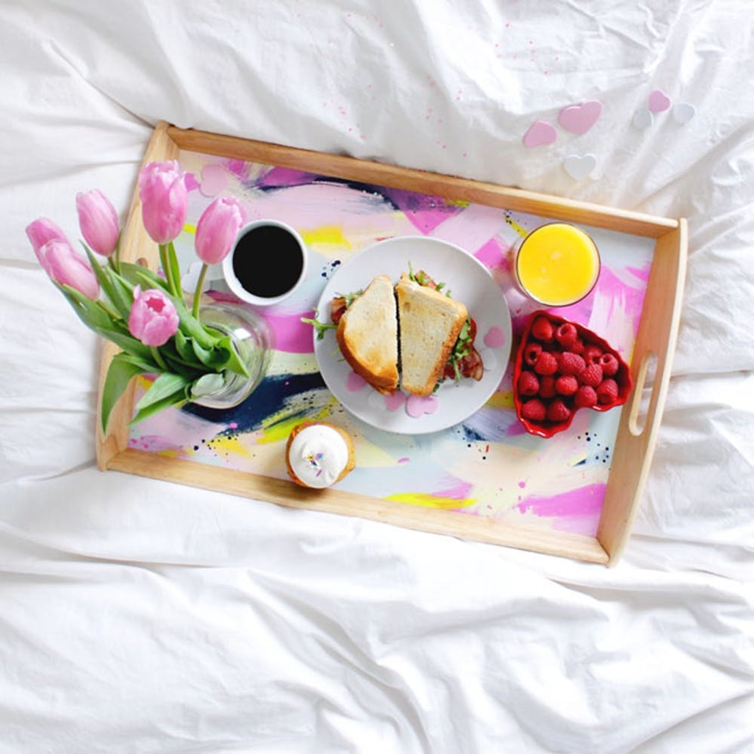 How to DIY a Valentine’s Day Breakfast in Bed Tray