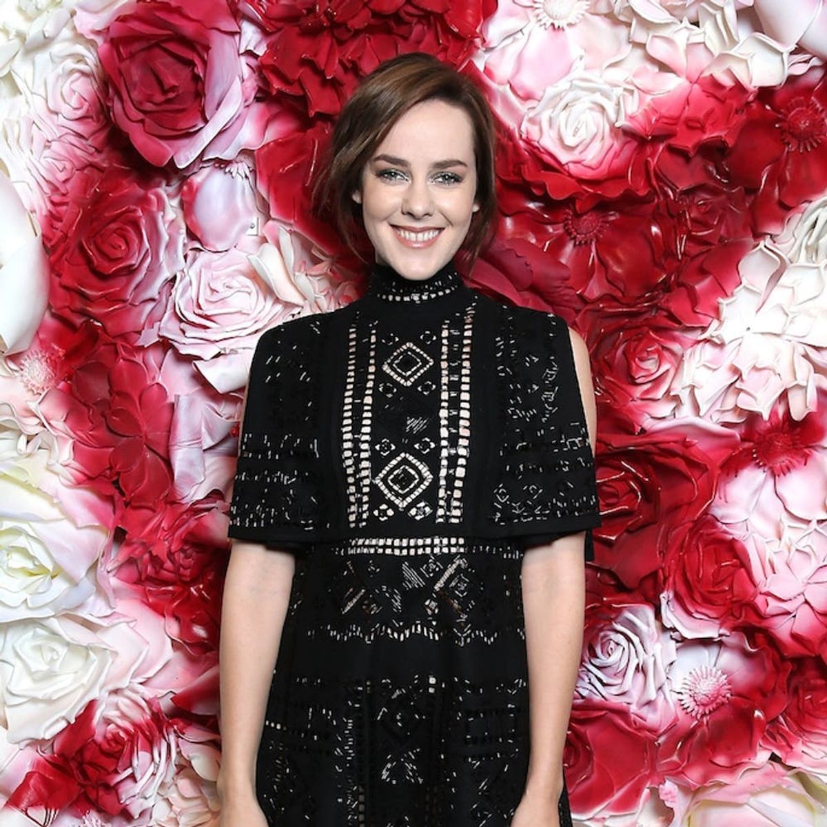 Jena Malone Just Revealed Her Baby Bump in the Sweetest Way