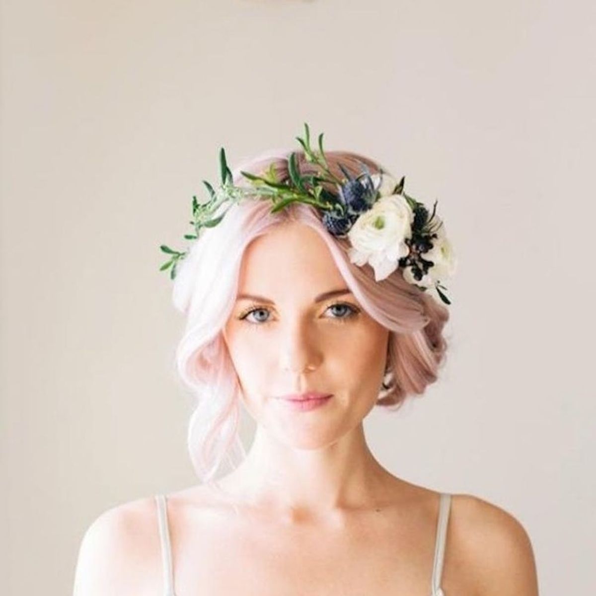 11 Beautiful Winter Flower Crowns for Your Wedding