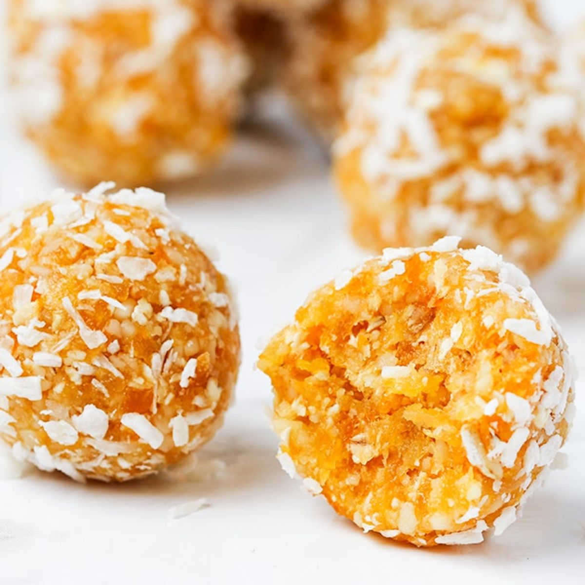 This Apricot Balls Recipe Is the Perfect Pre-Gym Snack