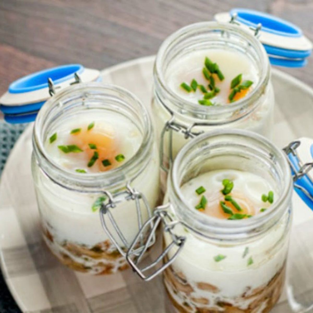 13 Mason Jar Breakfasts to Make Now + Eat on Christmas Morning