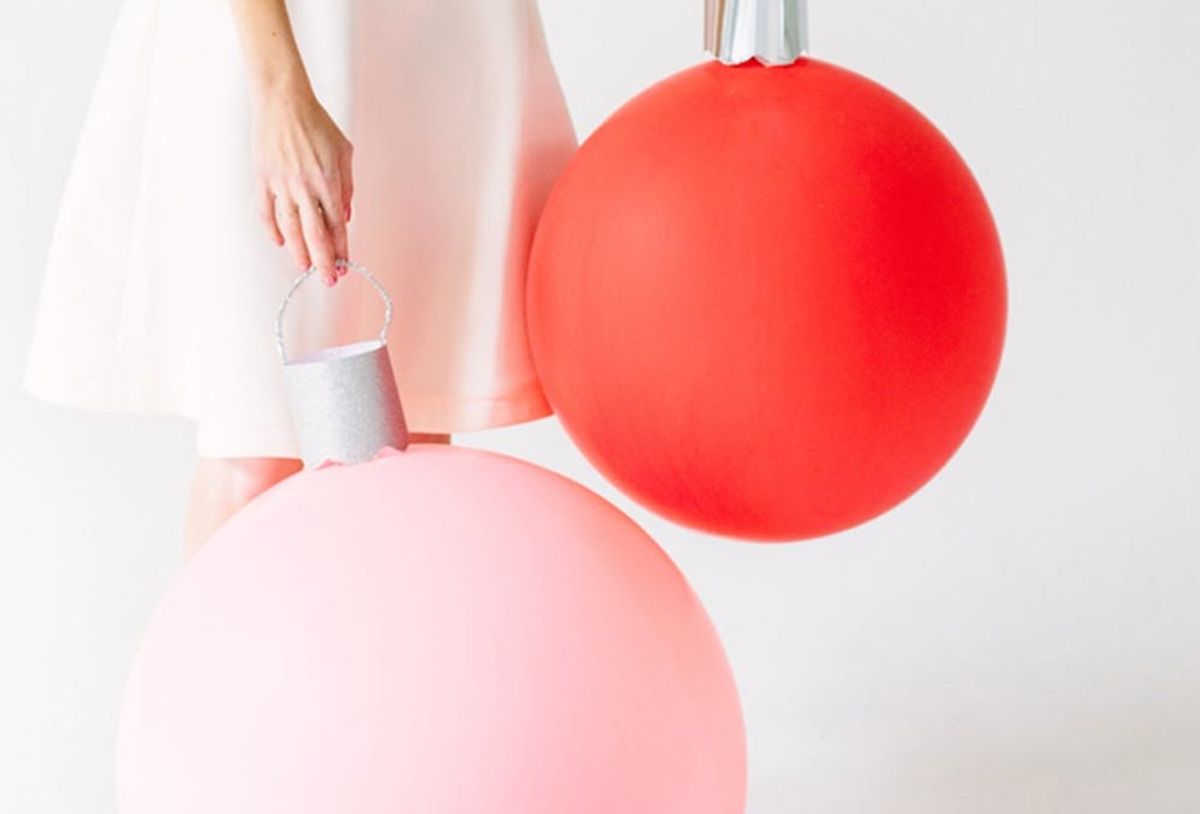 18 Holiday Photo Booth Props That Will Rack Up the LIKES - Brit + Co