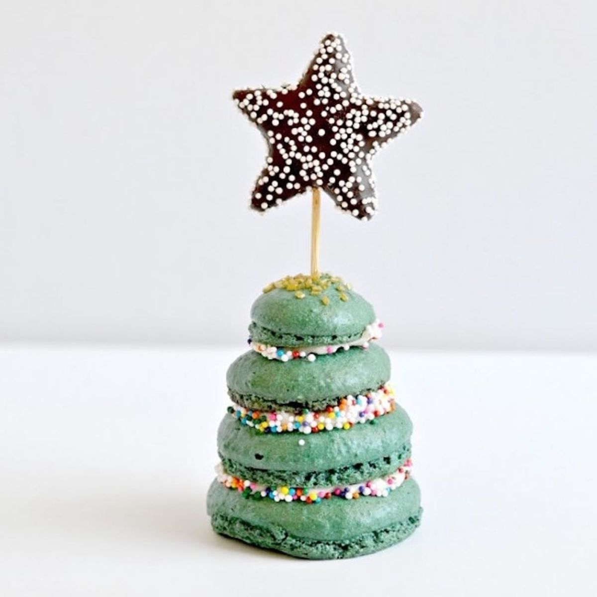12 Holiday Macaron Recipes That Are *Almost* Too Pretty to Eat