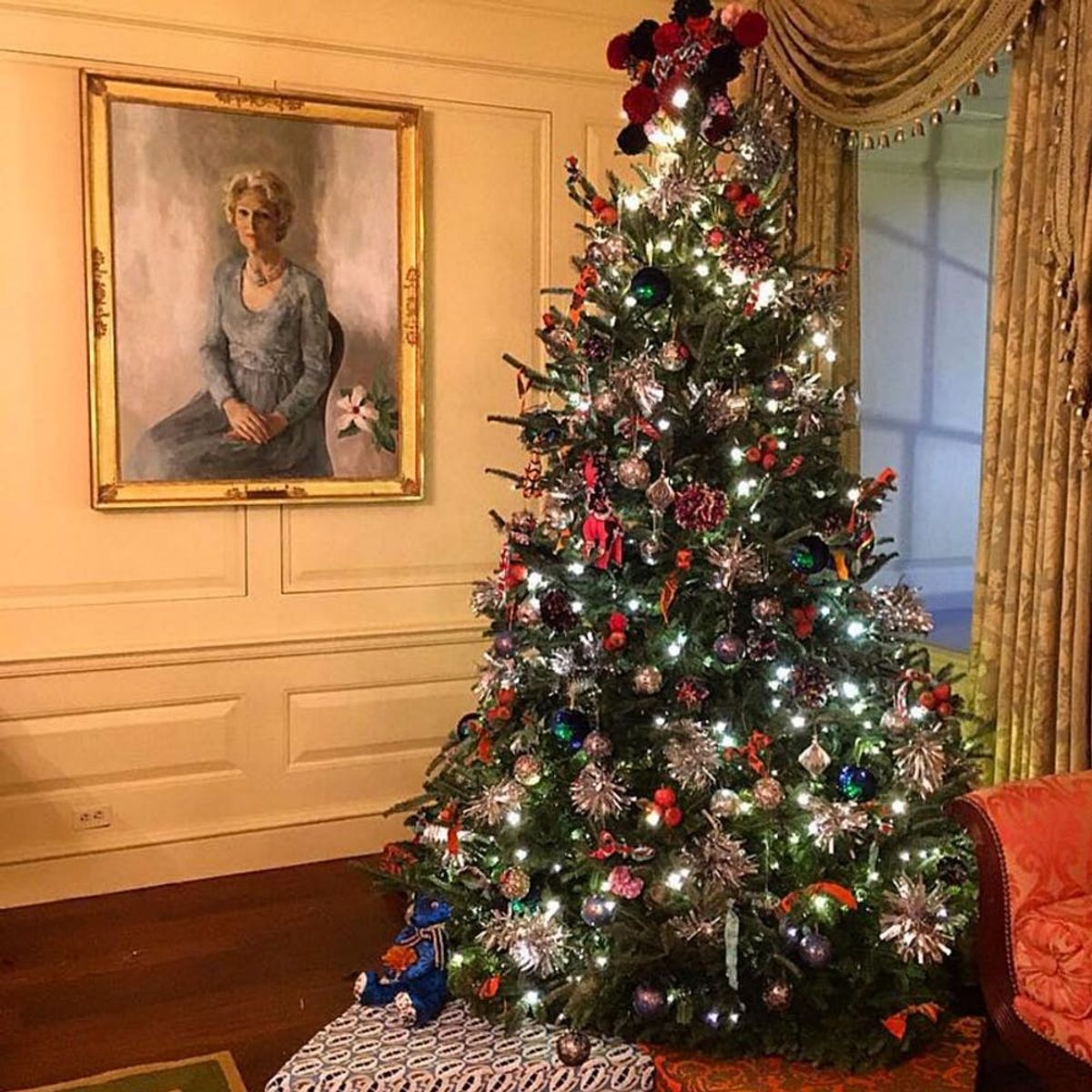 FLOTUS Recruited Some of Her Favorite Designers to Decorate the White House This Year