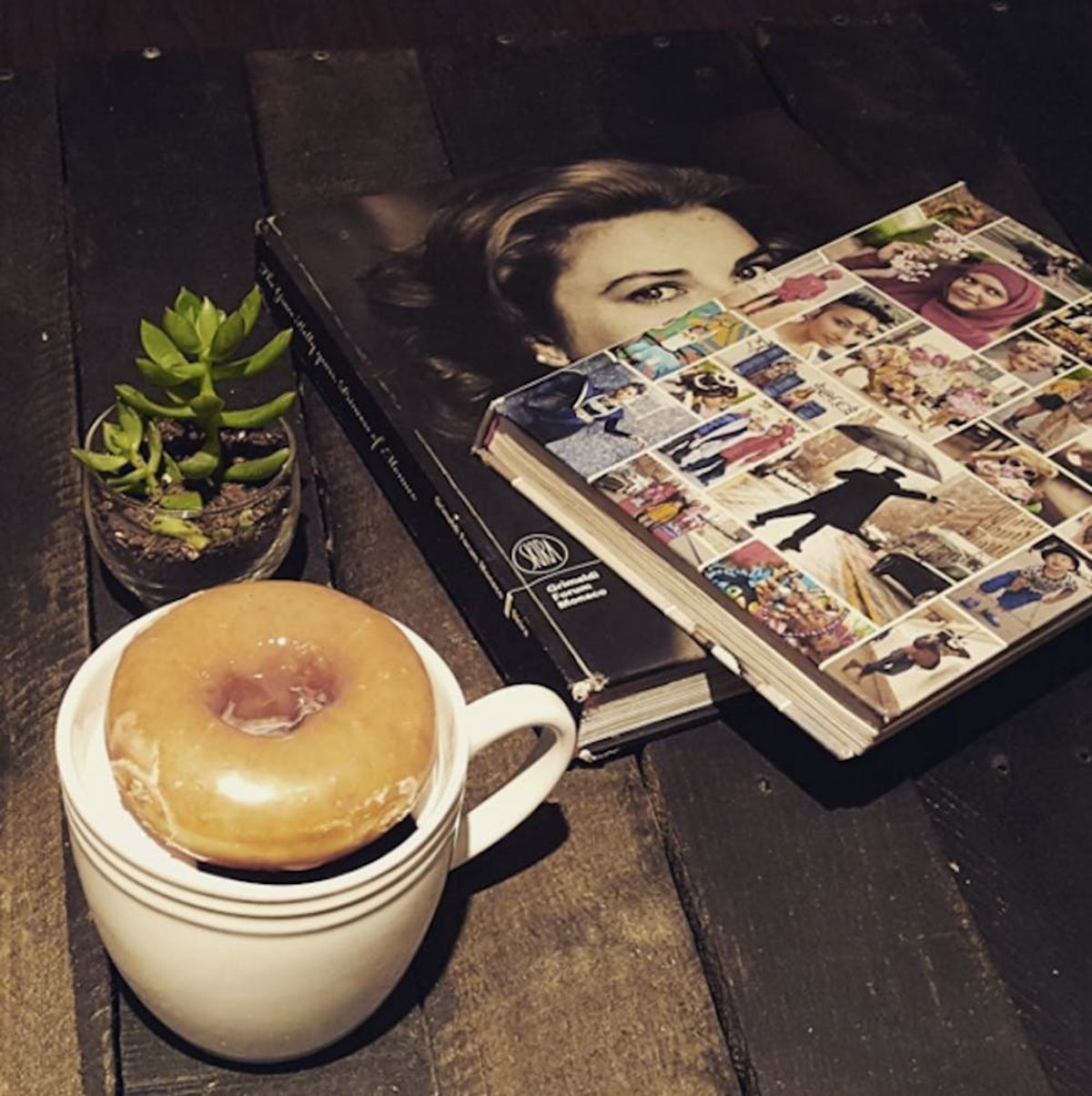 OMG This Crazy Coffee Cup Will Keep Your Donut Warm for You