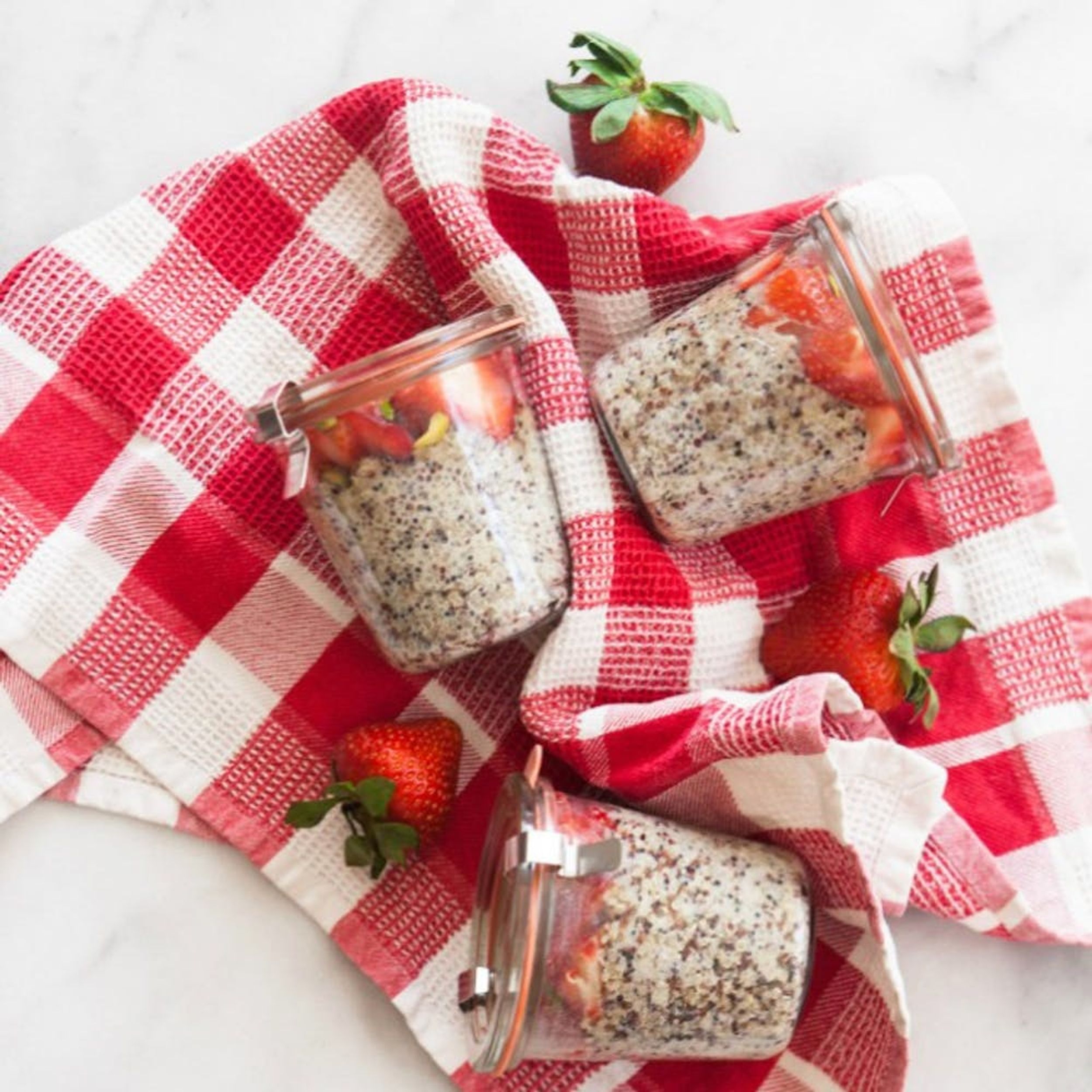 13 Perfectly Portable Snacks for Healthy Holiday Travels