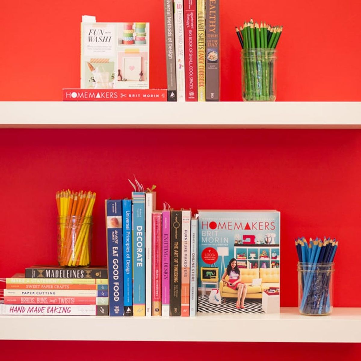 4 Expert Tips for Curating the Prettiest Bookshelves EVER