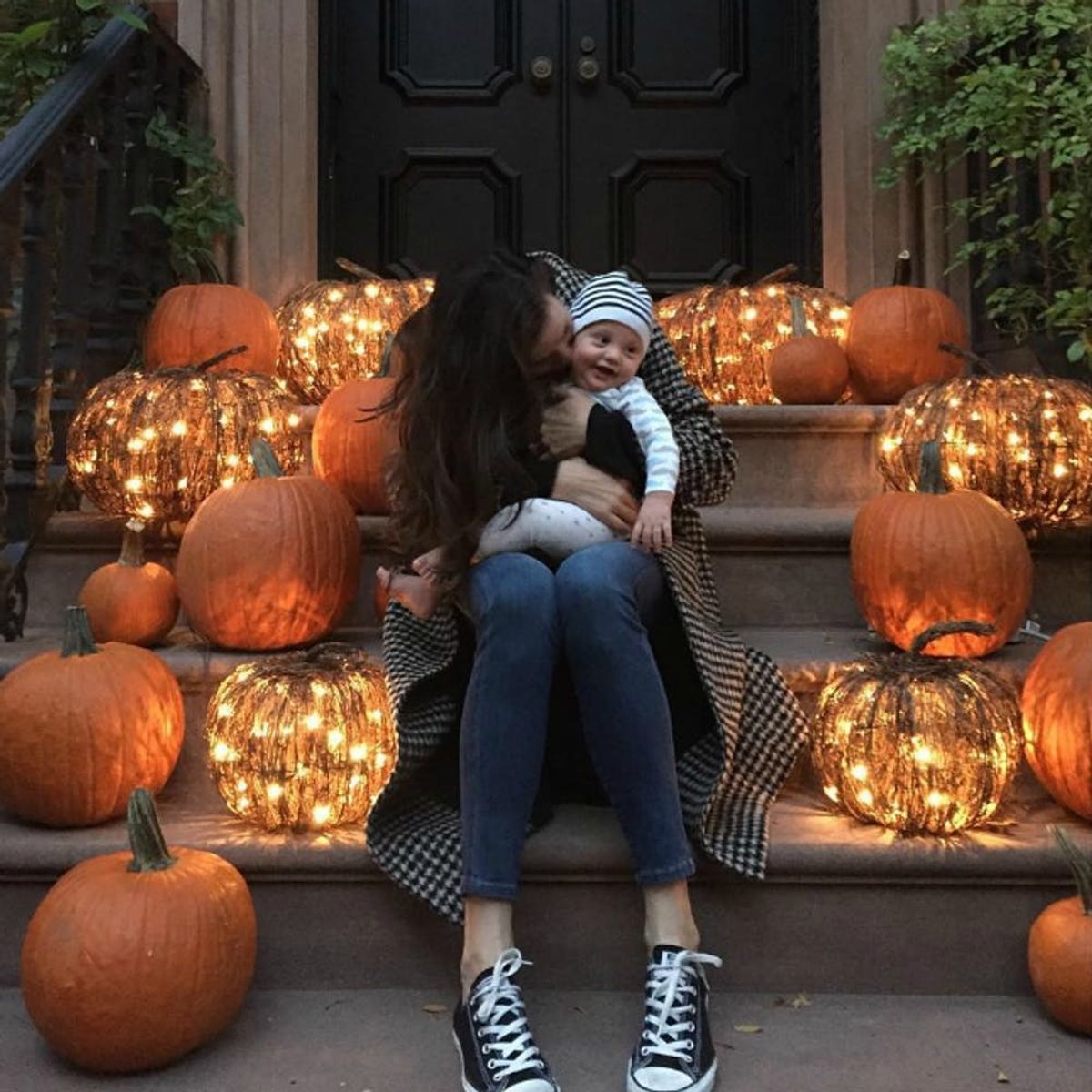 Liv Tyler Will Give You Serious Halloween Decorating Goals