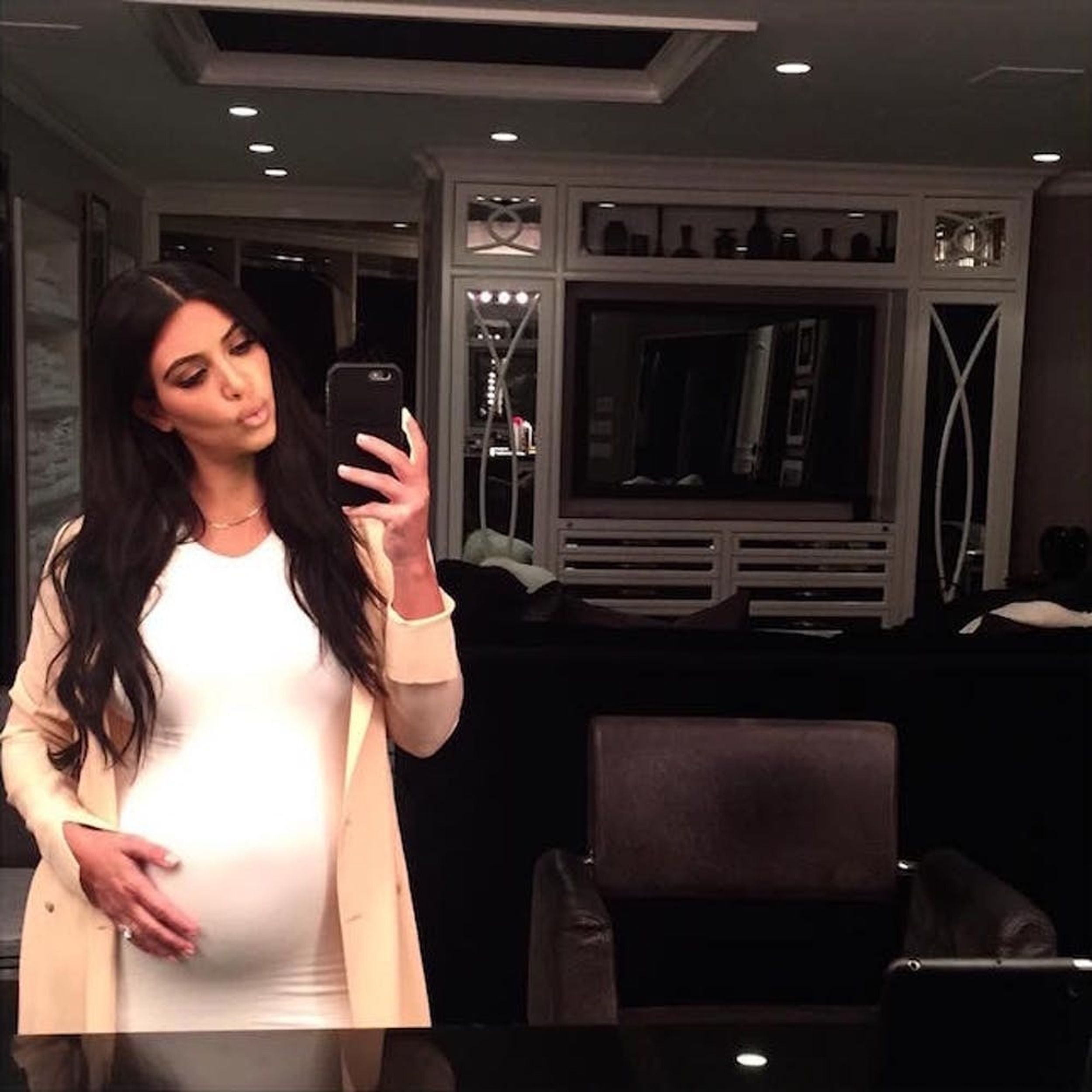 The Real Issue With Kim Kardashian’s Naked Pregnancy Selfie