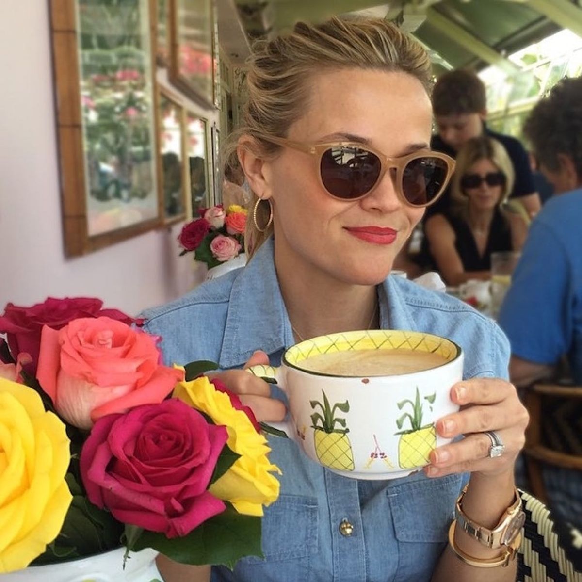 How to DIY Reese Witherspoon’s Adorable Pineapple Mug