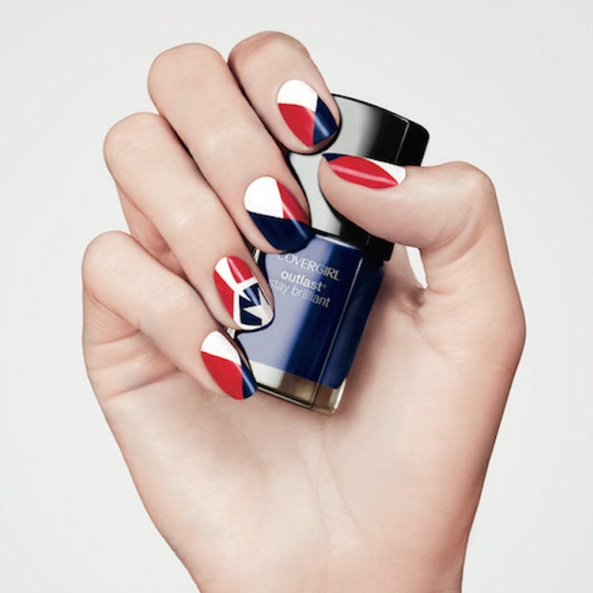 15 Standout 4th of July Manis That Aren’t Cliche