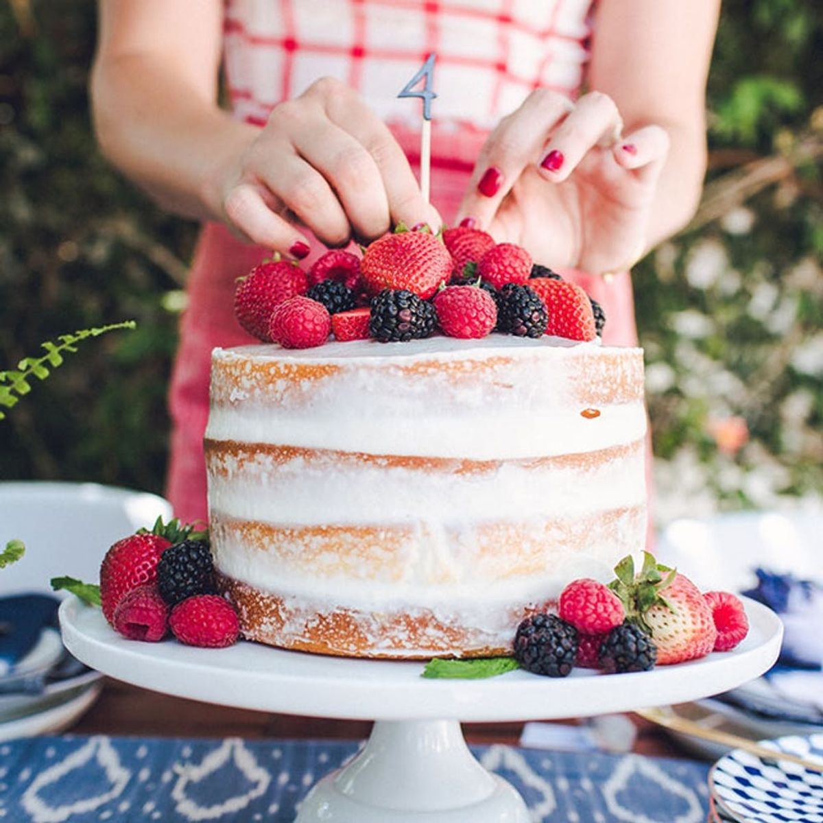 1 Cake + 2 Delicious Cocktails Your 4th of July Bash Needs