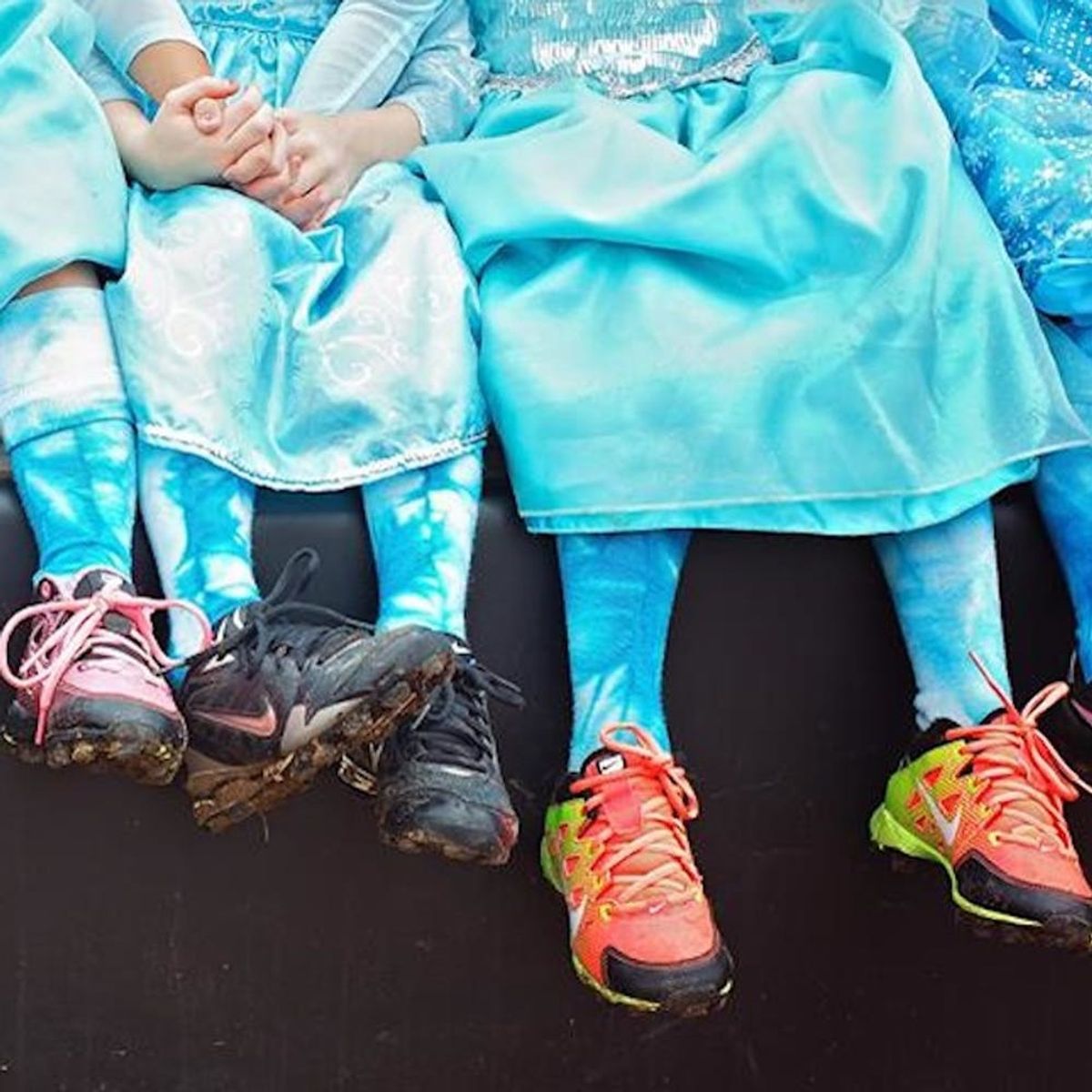 This Softball Team’s Frozen Photos Are the Best Thing We’ve Seen All Week