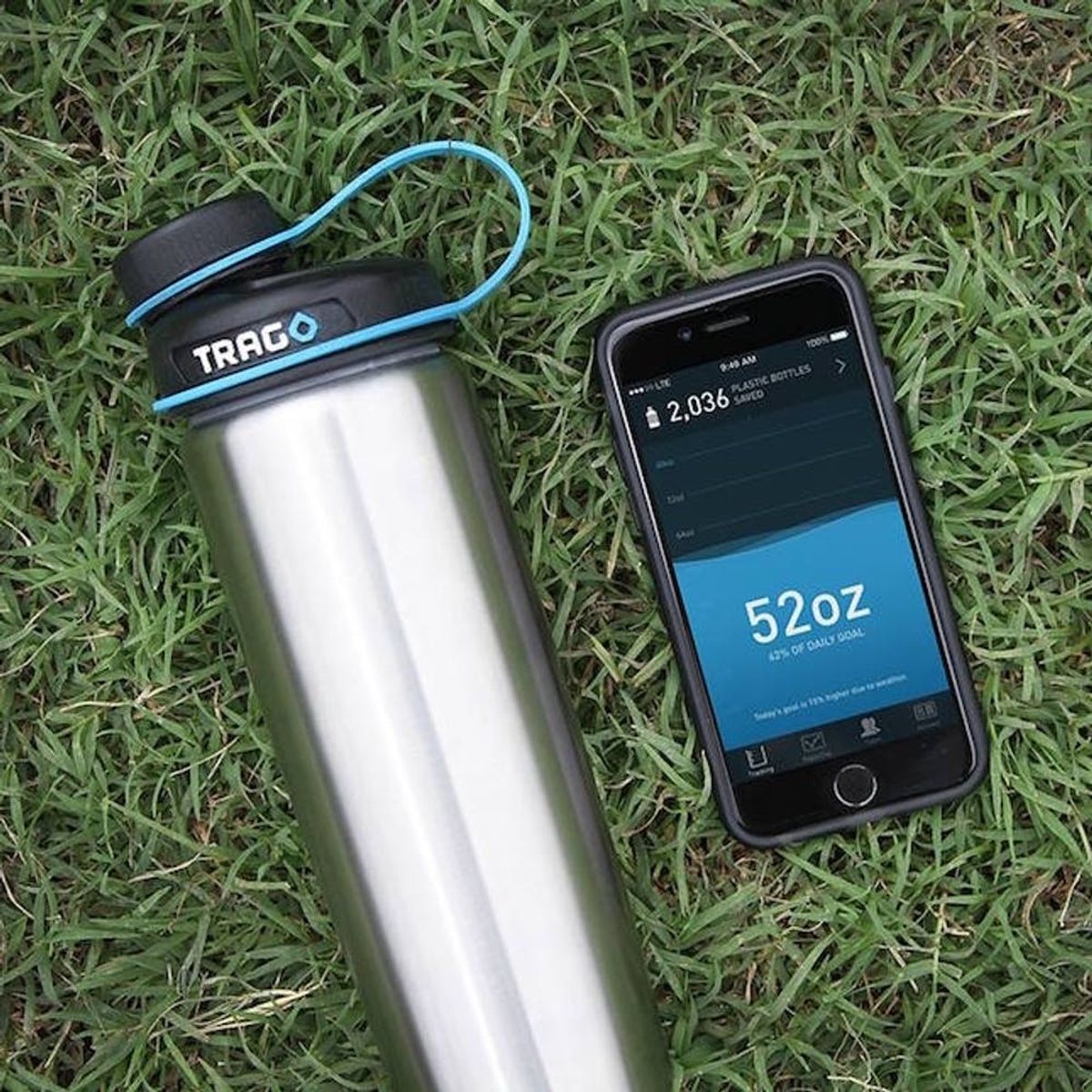 This Smart Water Bottle Will Tell You If You’re Not Drinking Enough