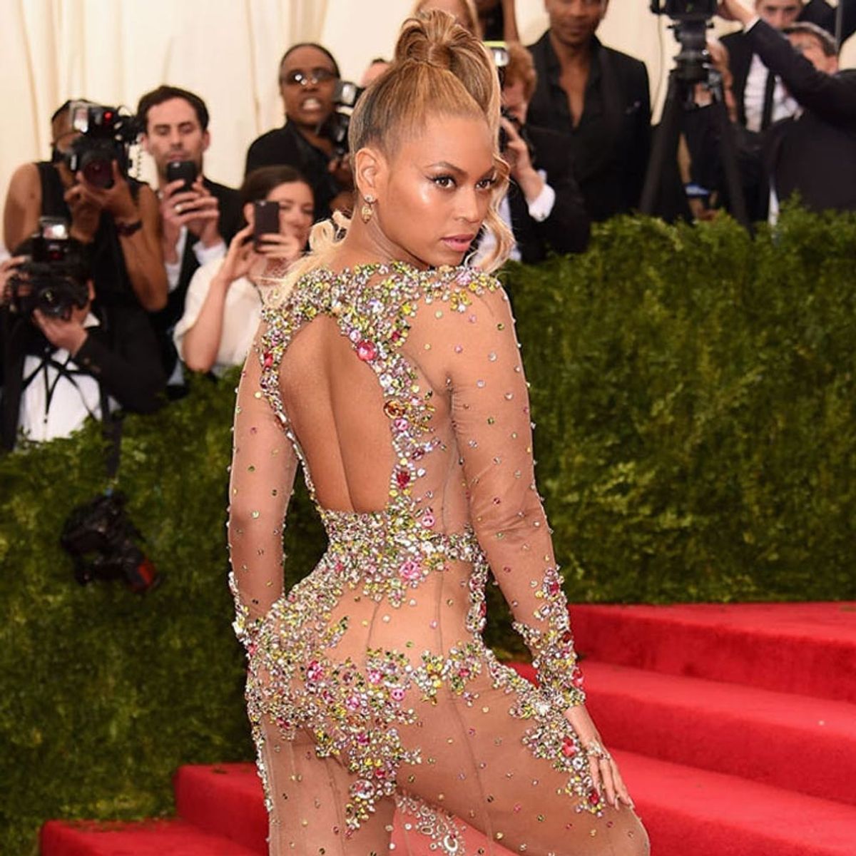 The Most Jaw-Dropping Looks from the 2015 Met Gala Red Carpet