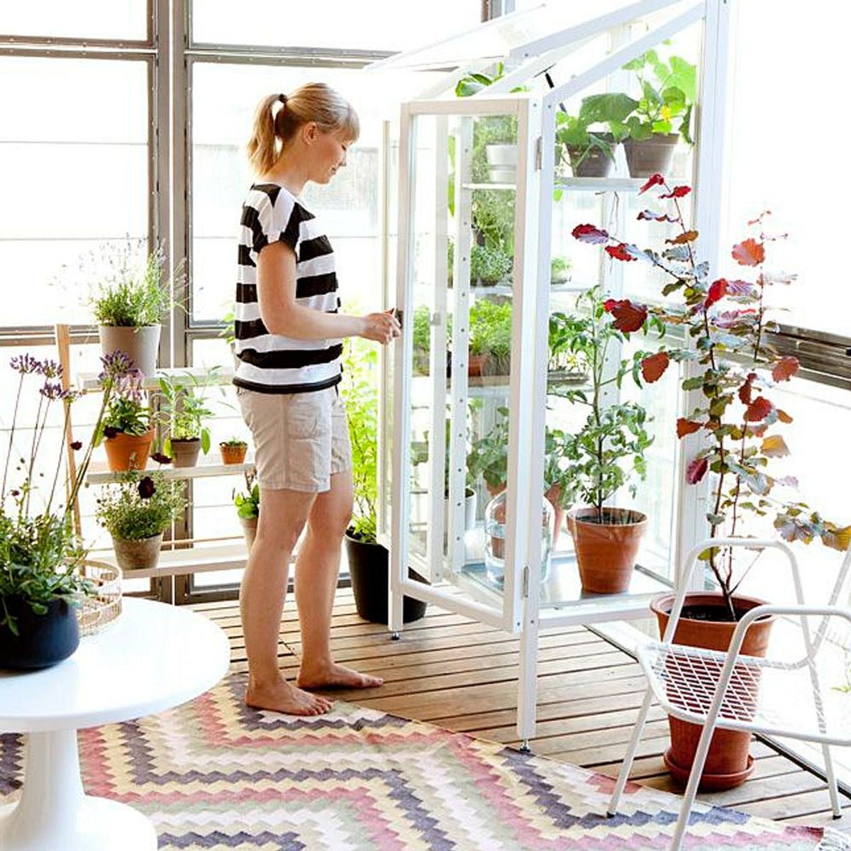 12 Dream Greenhouses to Make You Green With Envy