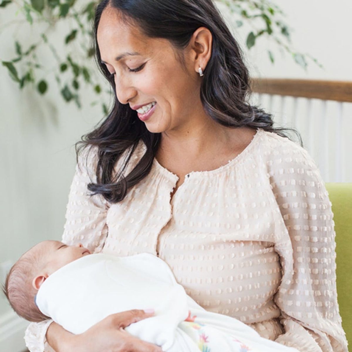 This Smart Swaddle Gives Parents One Less Thing to Worry About
