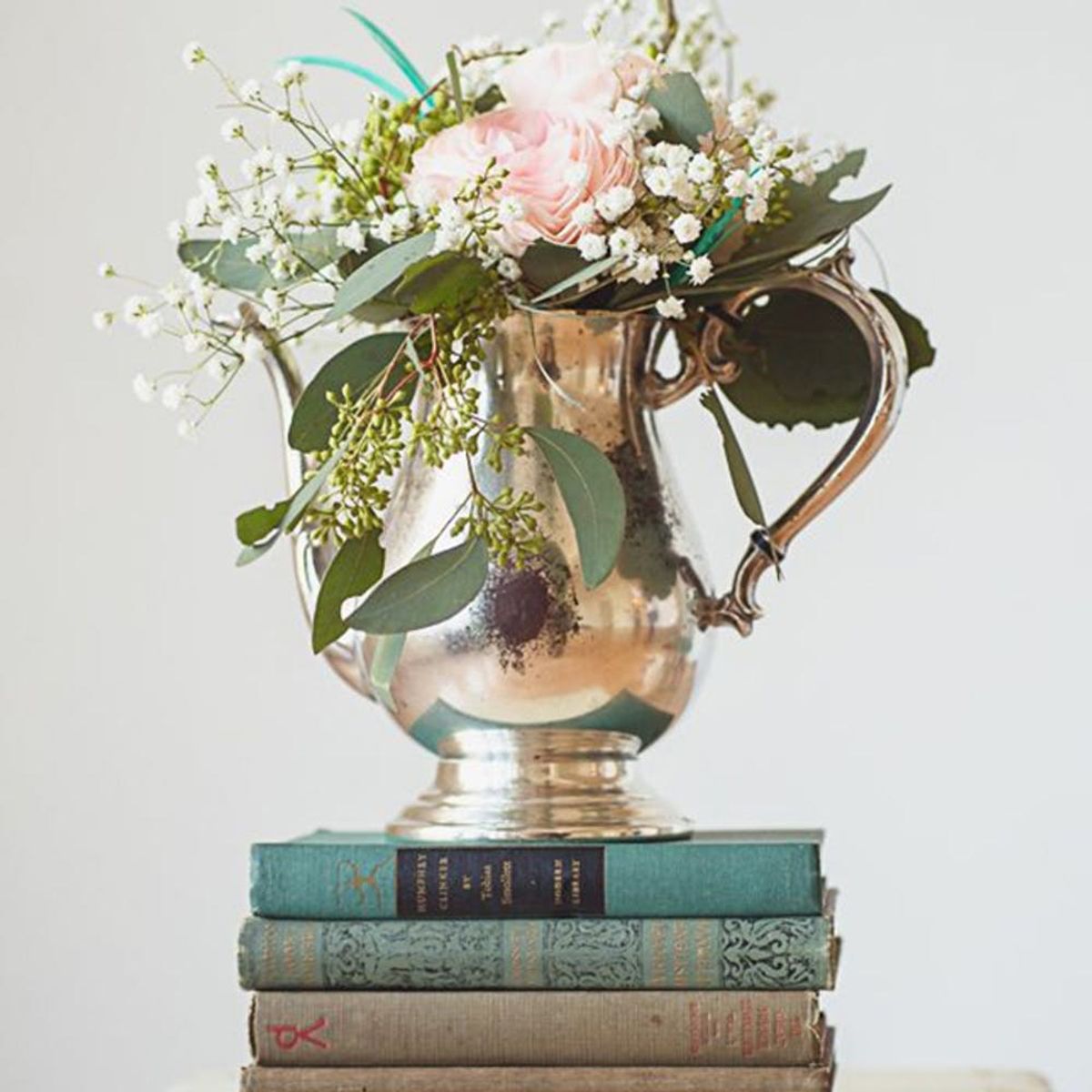 17 Chic Ways to Add Vintage Charm to Your Wedding