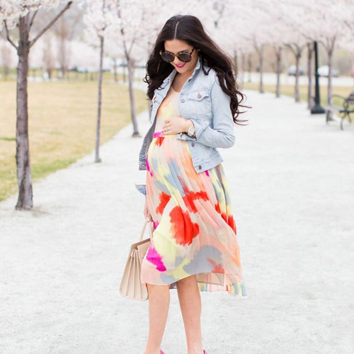 17 Chic Ways to Style Your Bump for the Office