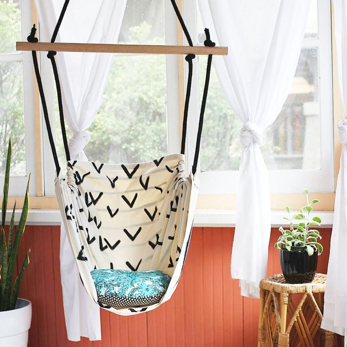 8 DIY Hanging Chairs You Need in Your Home