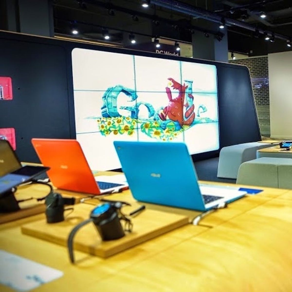 Watch Out, Apple: Google’s First Retail Store Is Crazy Cool