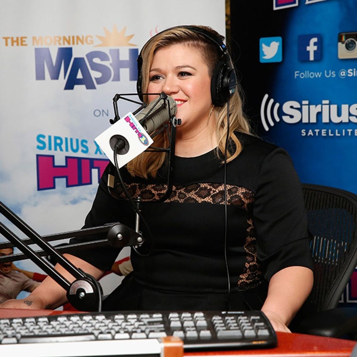 Kelly Clarkson’s Singing Pregnancy Announcement Is the Best