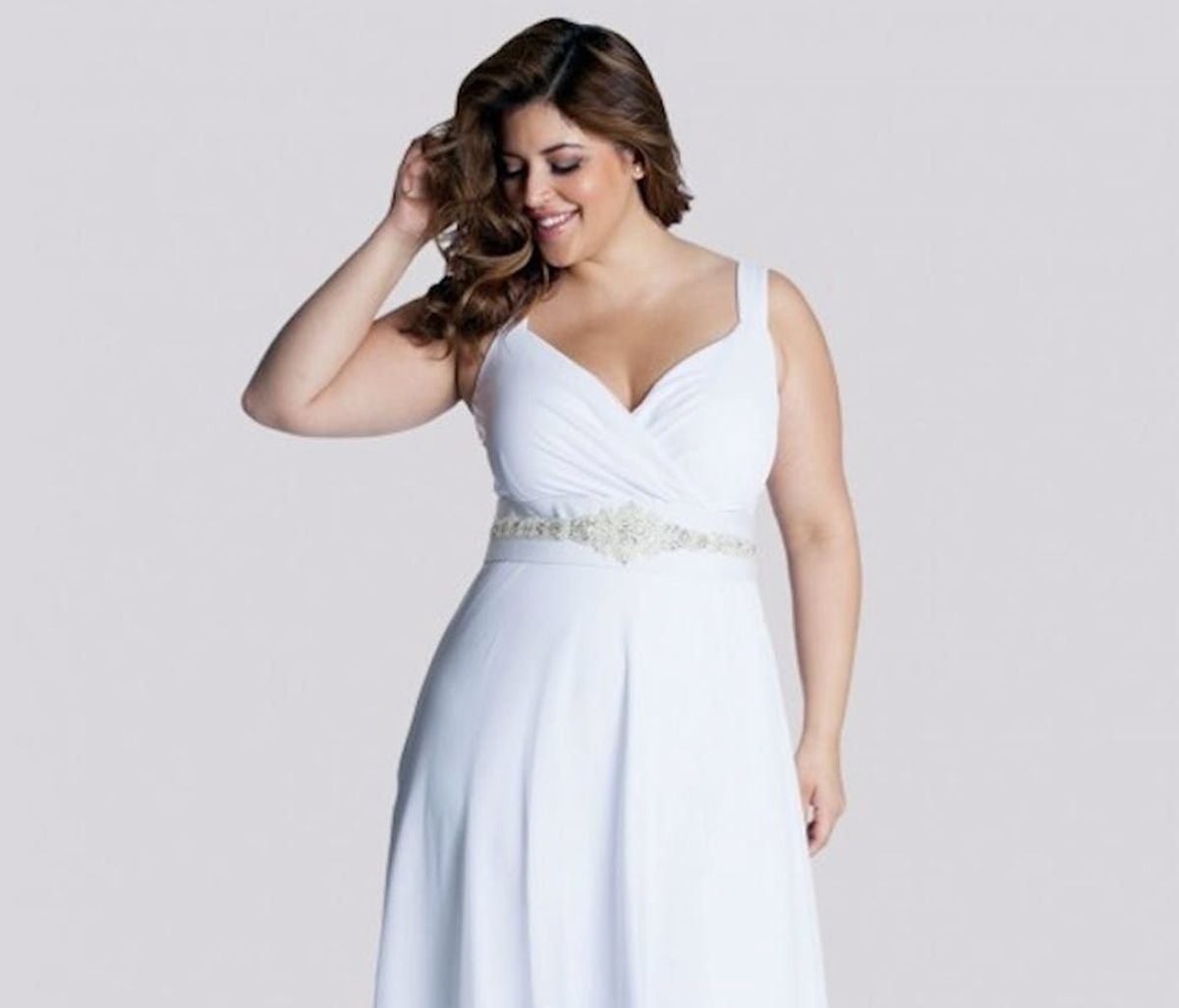 The 10 Best Brands for Plus-Size Wedding Dresses