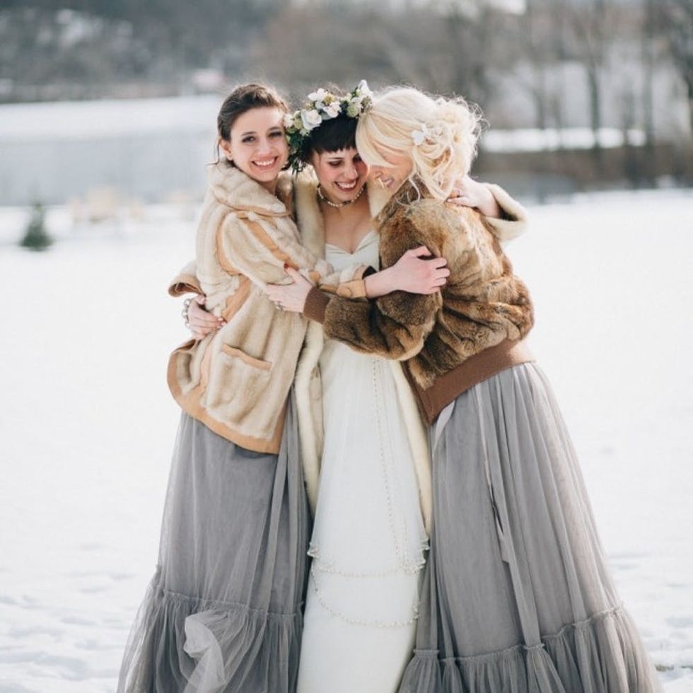 16 Accessories for the Prettiest Winter Wedding Possible