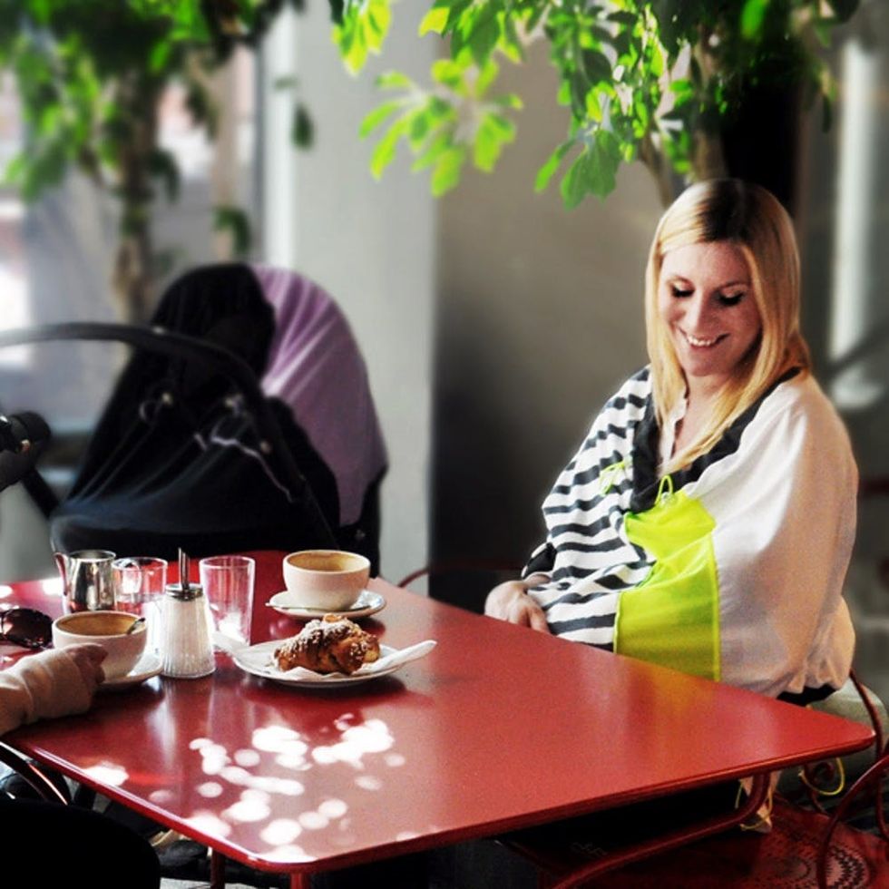 This Stroller Cover Makes Breastfeeding in Public Even Easier