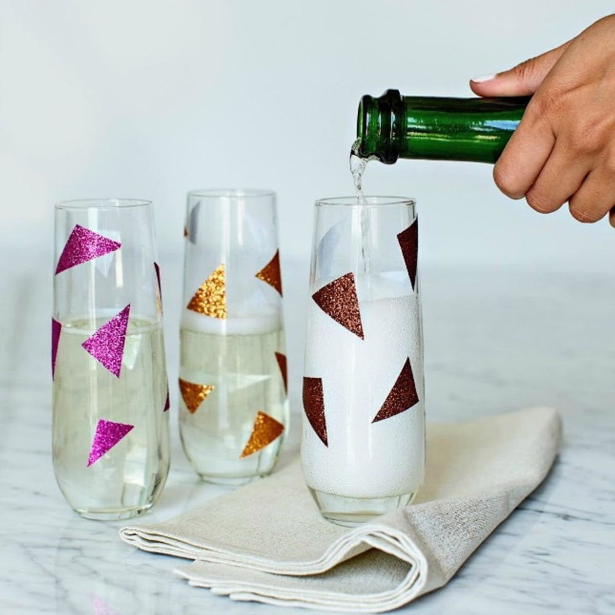 15 Glittery Glasses to Glam Up Your Next Party