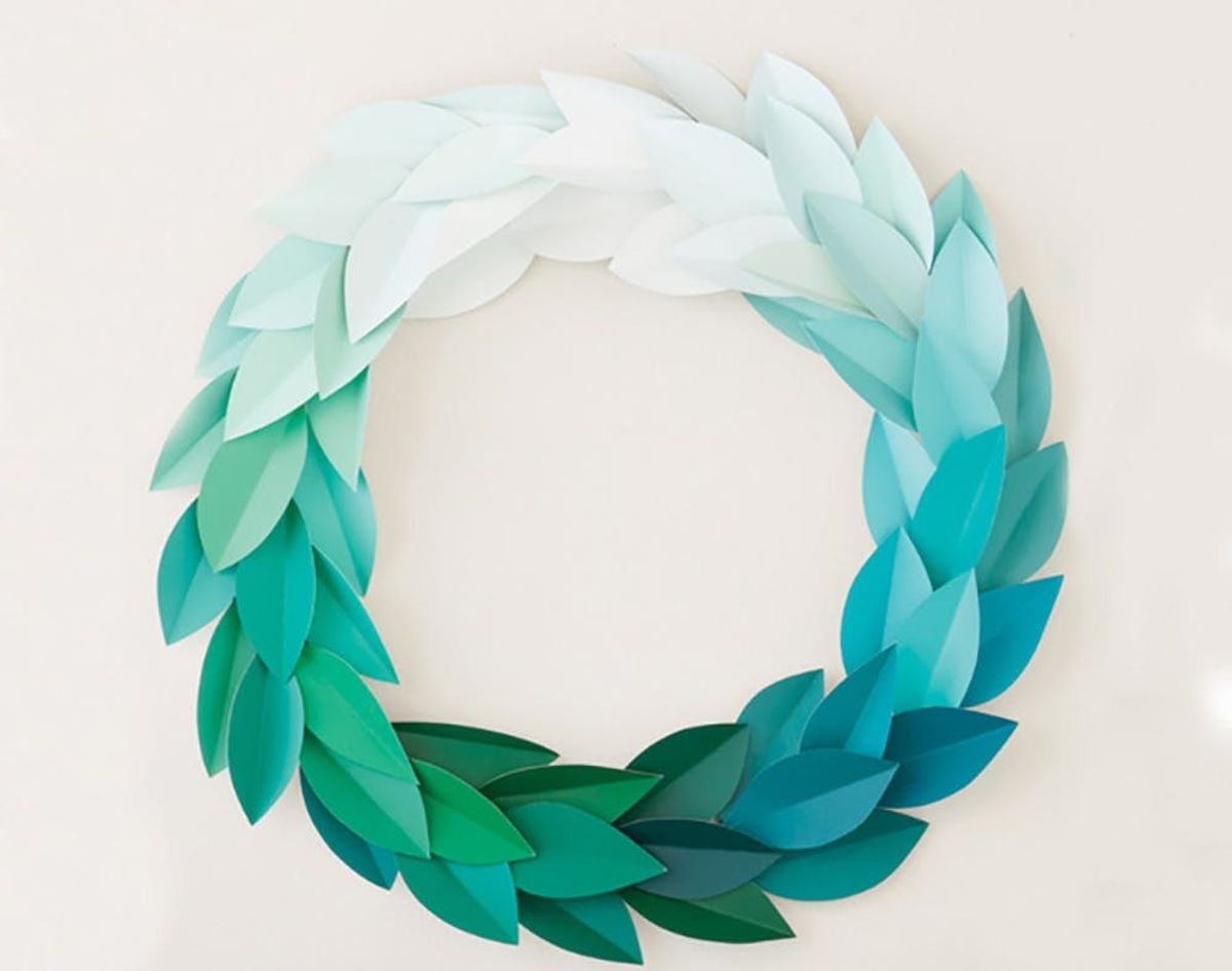 14 DIY Holiday Wreaths to Deck Out Your Door