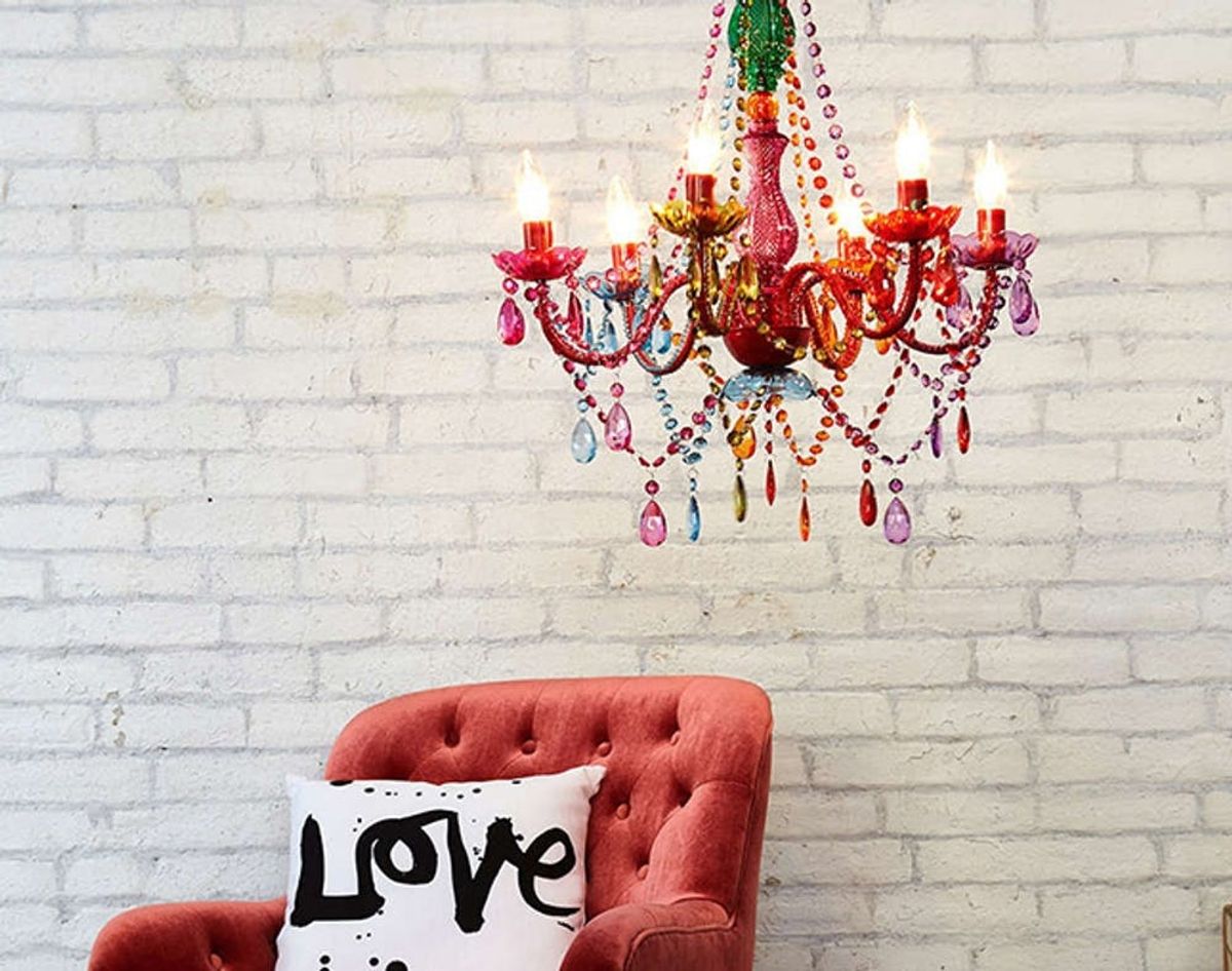 10 Statement-Making Chandeliers You’ll Wanna Swing From