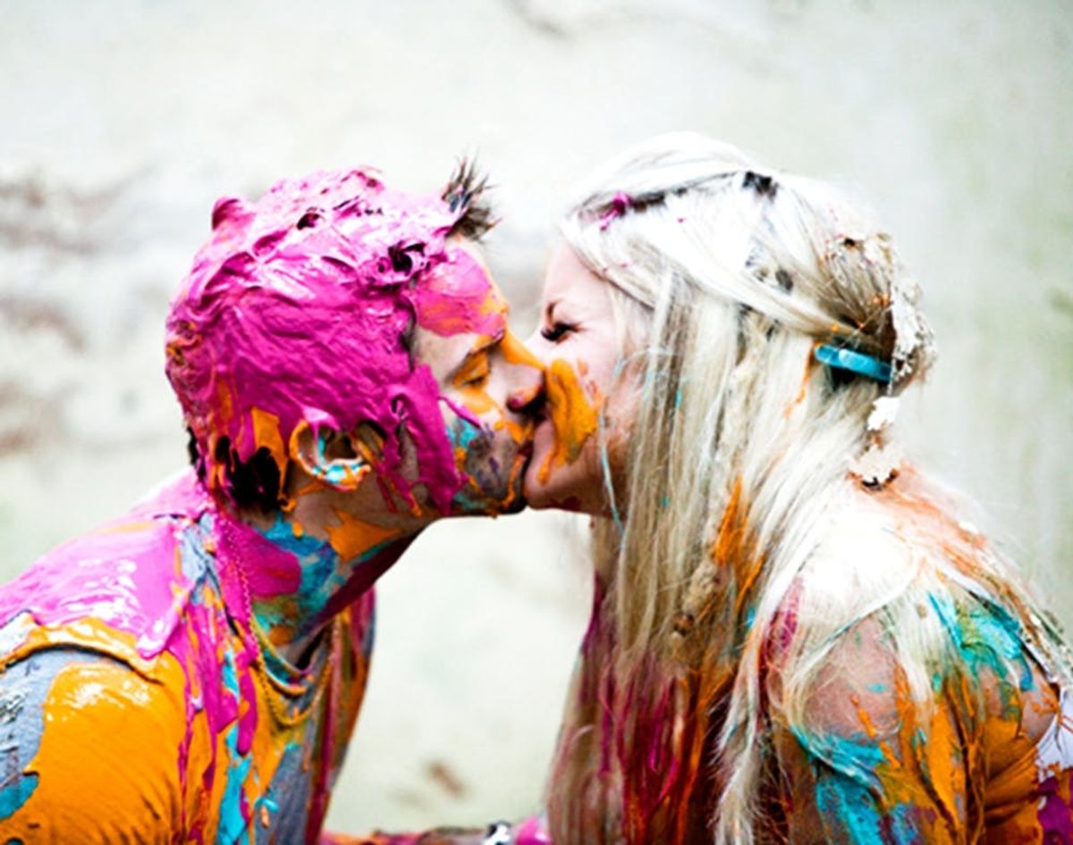 19 Colorful Engagement Photo Ideas