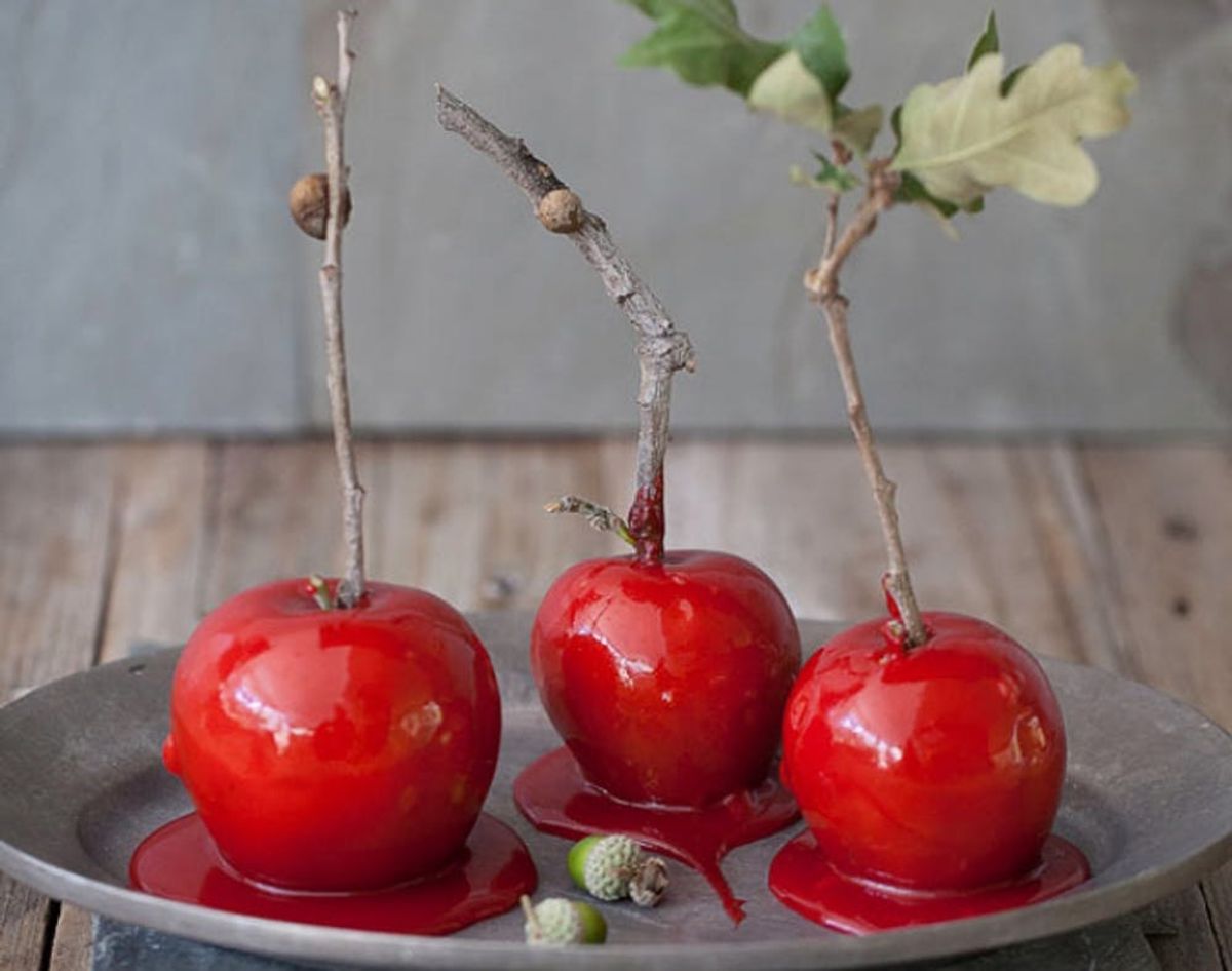 12 Candy Apple Recipes to Make This Autumn