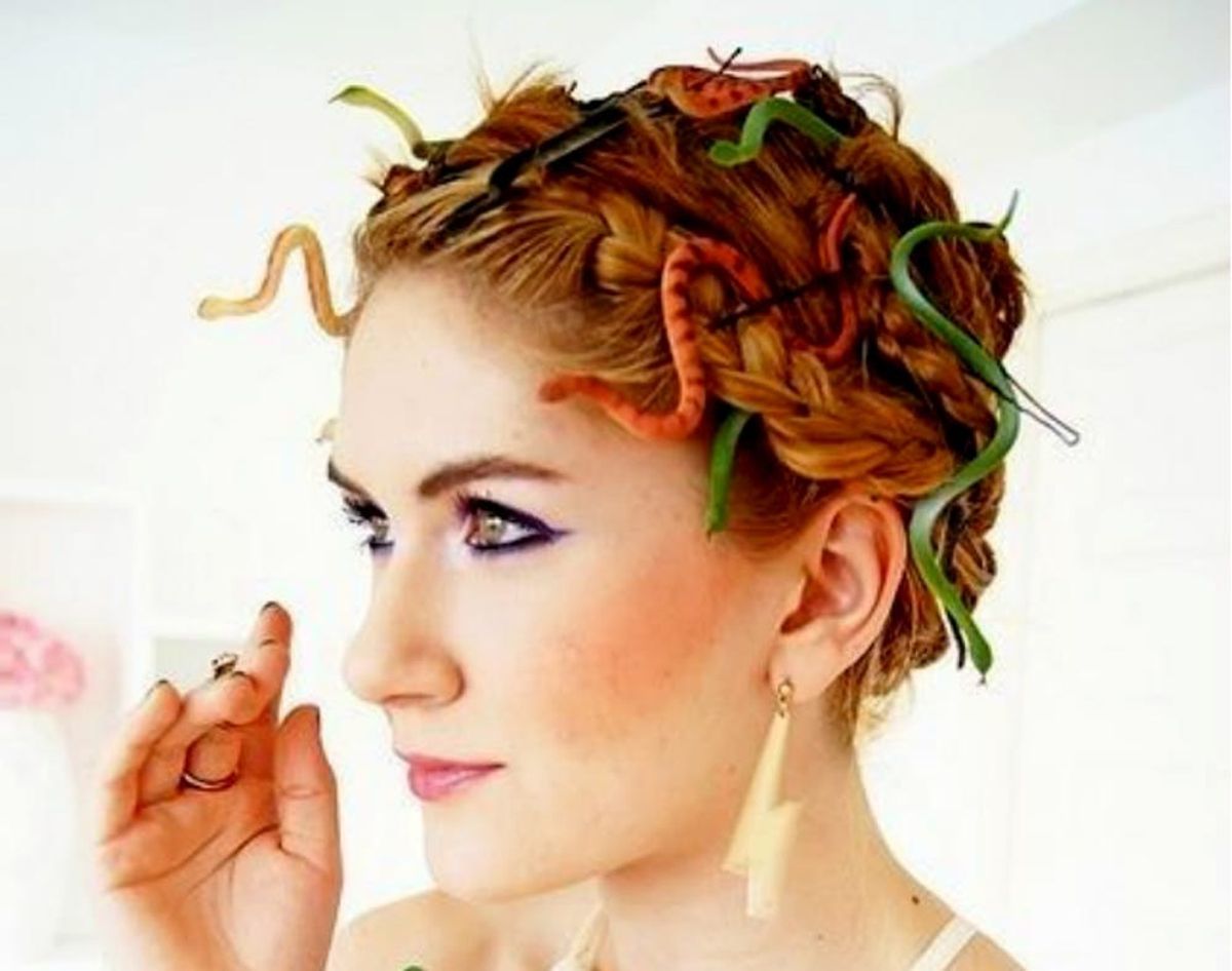 17 Halloween Hairstyles to Complete Your Killer Costume