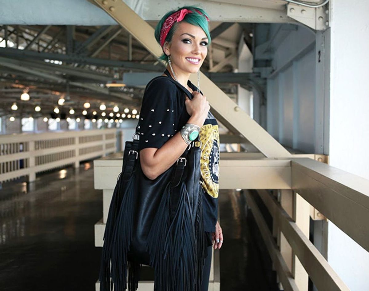 10 Beauty Essentials to Keep in Your Purse According to Kandee Johnson