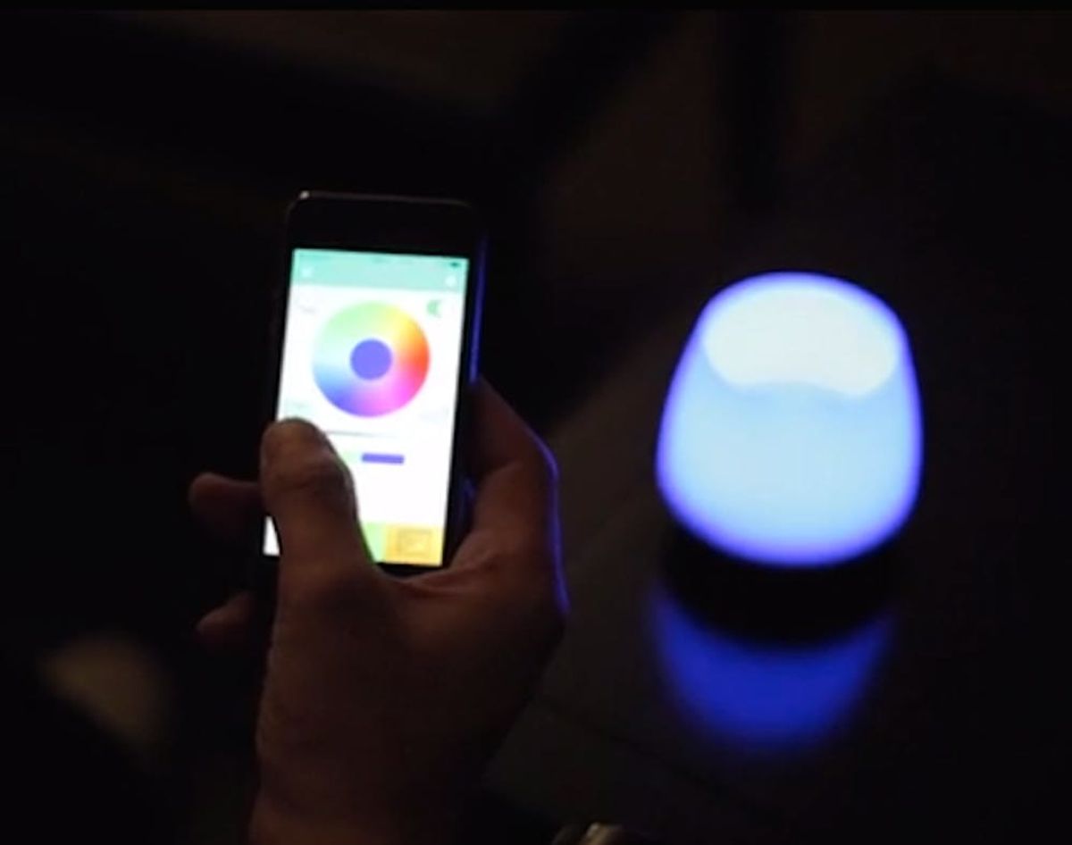 PLAYBULB Is a Candle You Control from Your Smartphone