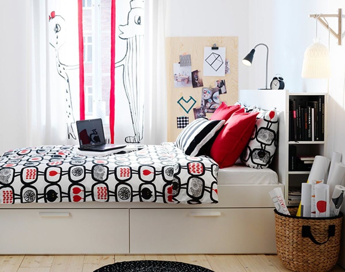 23 Ways to Upgrade Your Dorm Room for $25 or Less