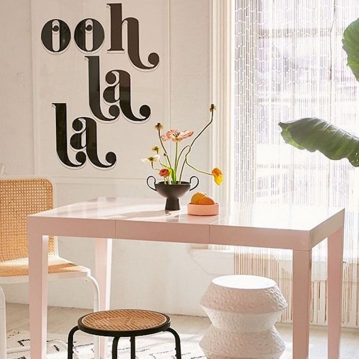 20 Space-Saving Dining Tables for Your Apartment