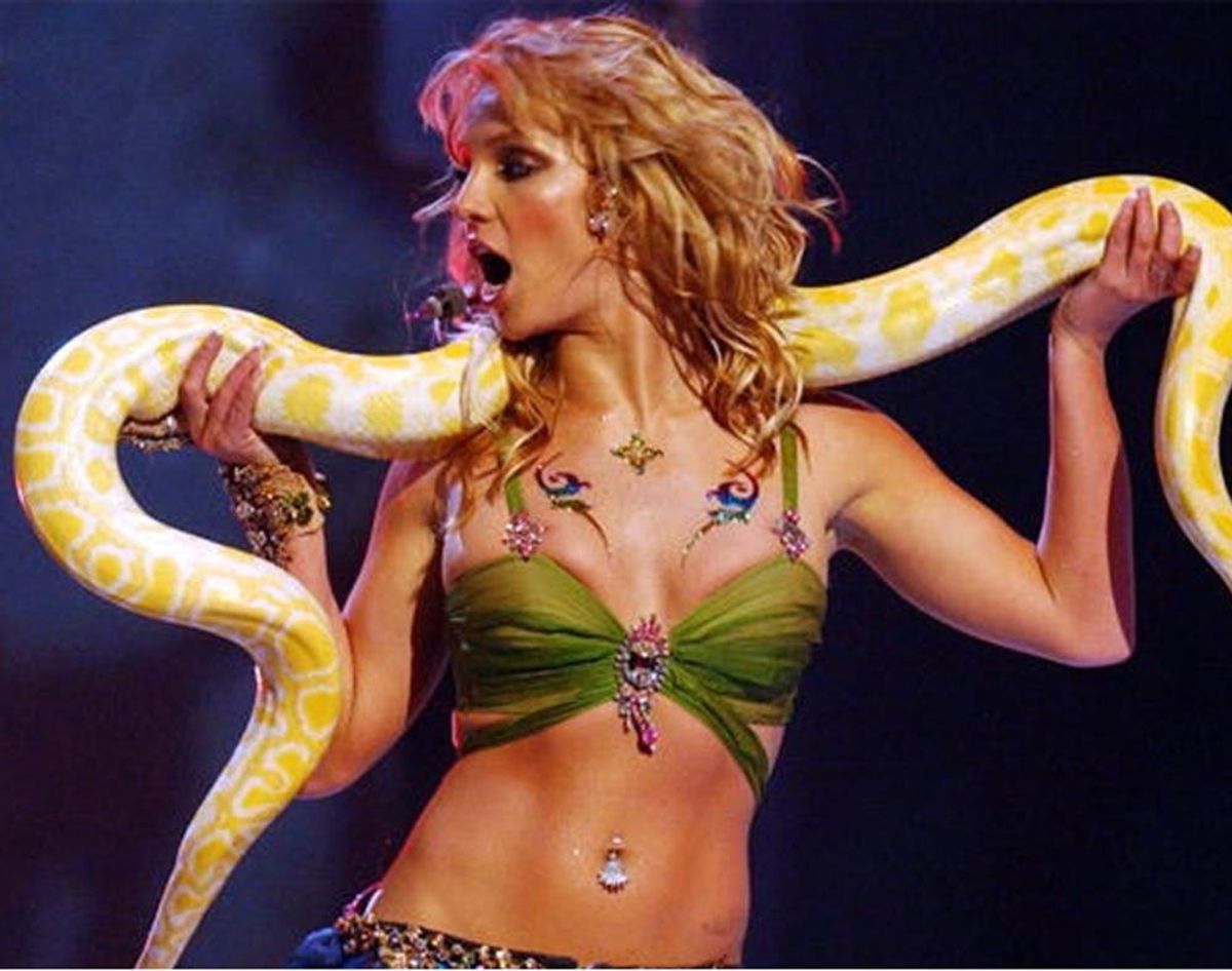 20 of the Craziest VMA Looks to Recreate for Halloween
