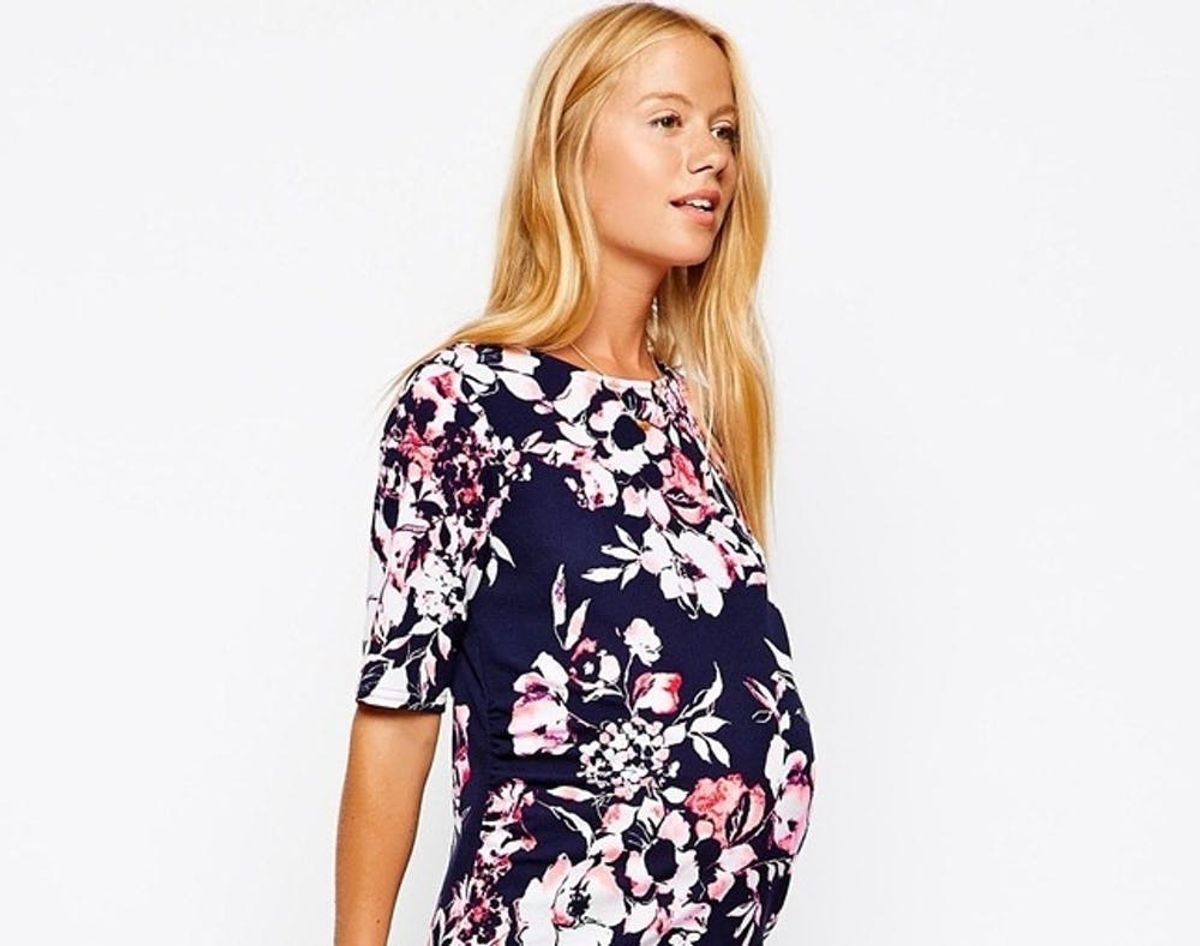 18 On-Trend Fall Maternity Looks for Hot Mamas