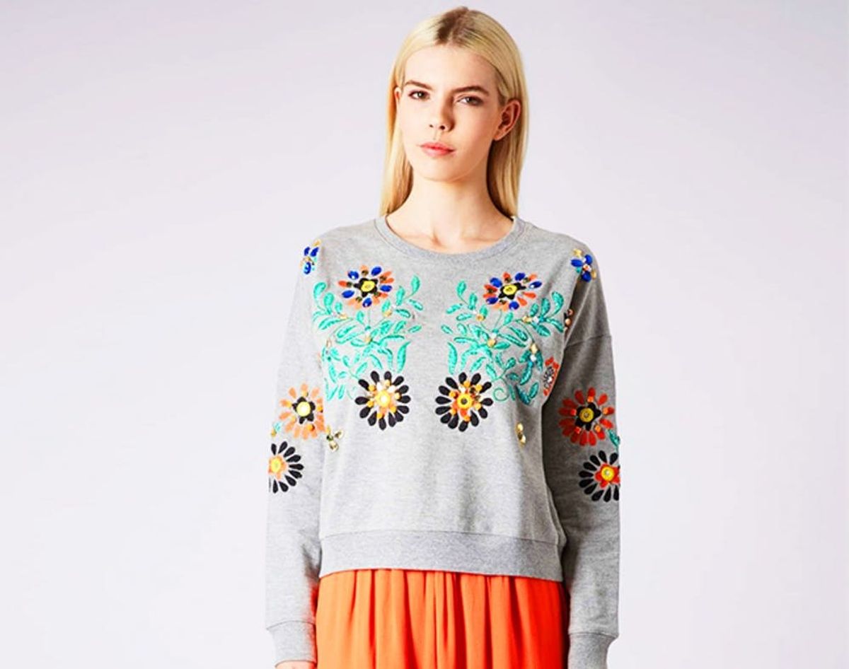 25 Stylish Sweatshirts to Cozy Up With STAT