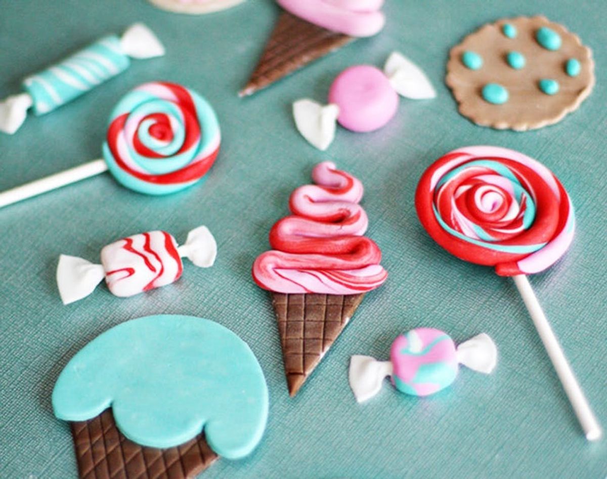 11 Fondant Toppers as Sweet as Summer