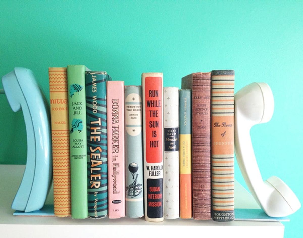 17 Cool Bookends to Keep Your Library Neat + Stylin’