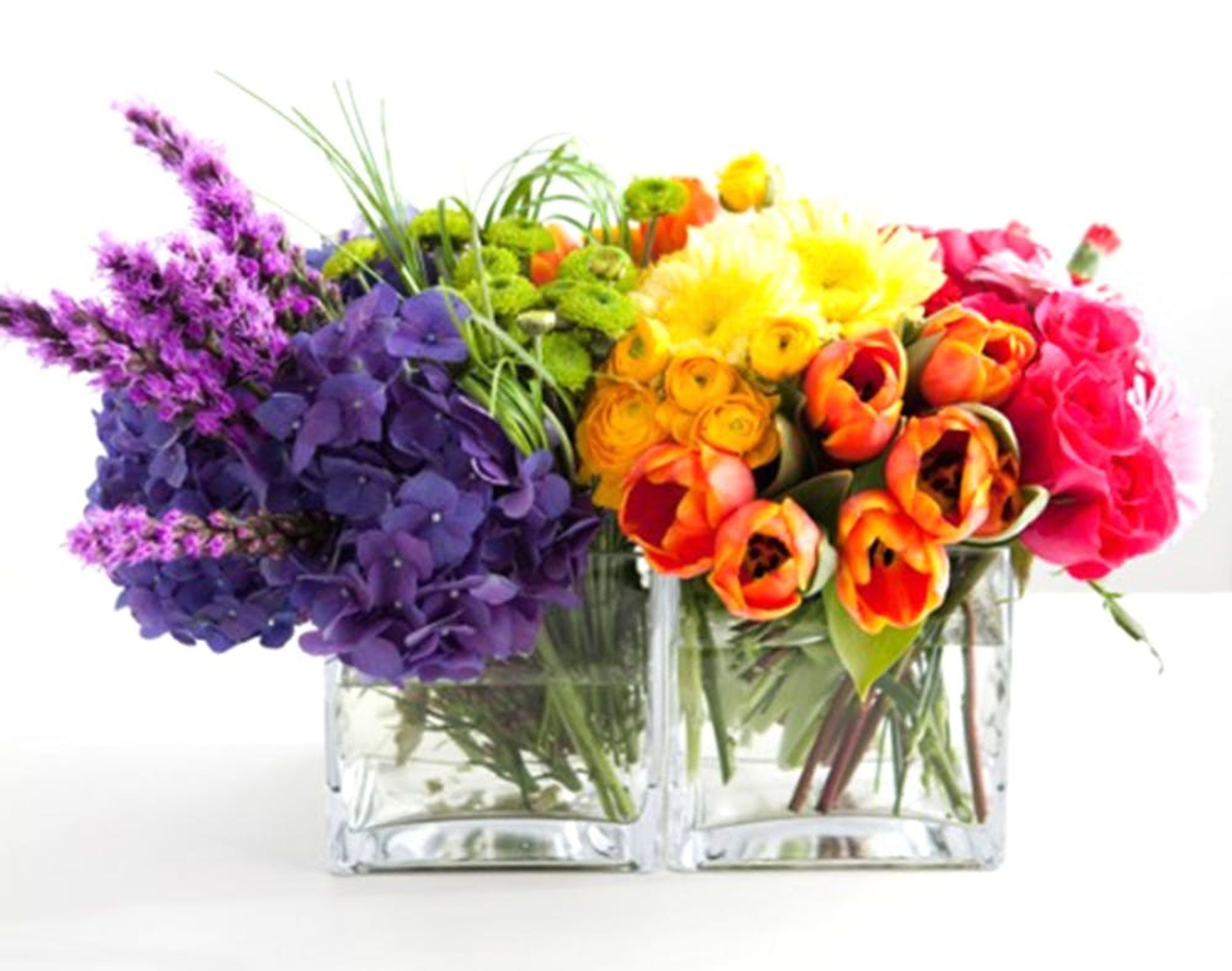 20 Fab Floral Arrangements to Make for Your Next Event