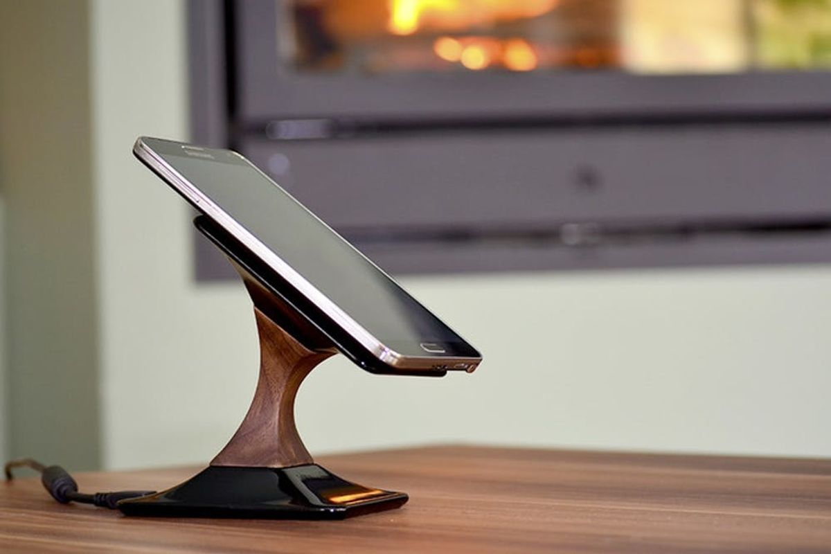 Finally! A Wireless Phone Charger That Marries Sustainability and Style