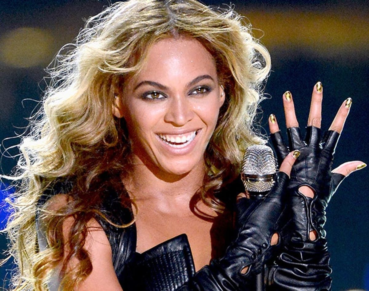 Try Beyoncé’s Legit Beauty Hack for Removing Glitter Nail Polish