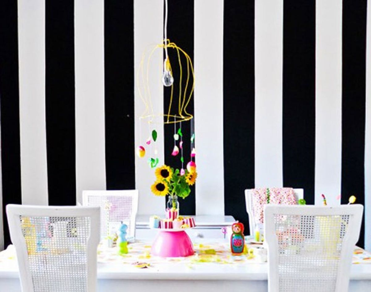 24 Bold Ideas for Striped Walls