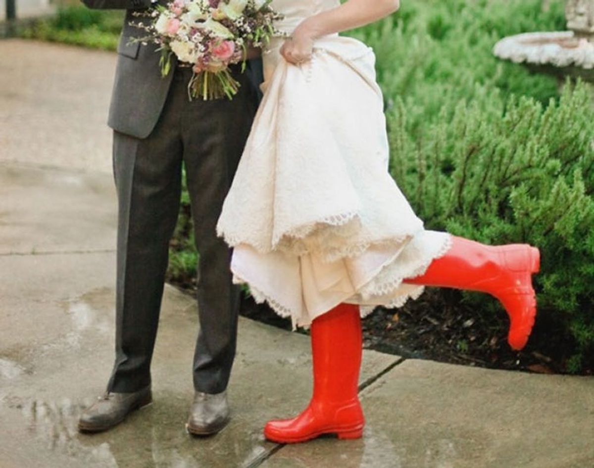 10 Tips for Surviving a Rainy Day Wedding